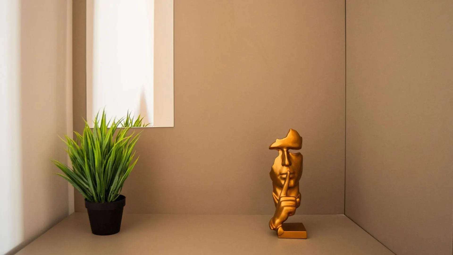 Orbis Boutique Studios By Holi Qormi